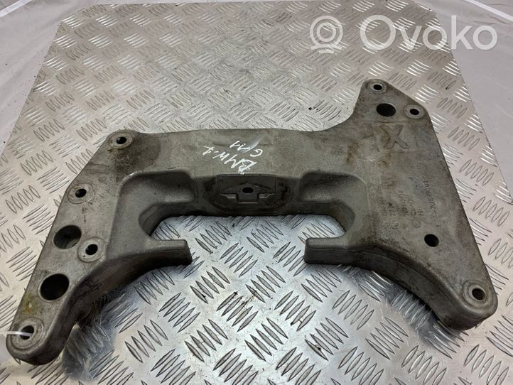 BMW 7 G11 G12 Support de boîte de vitesses 6796016