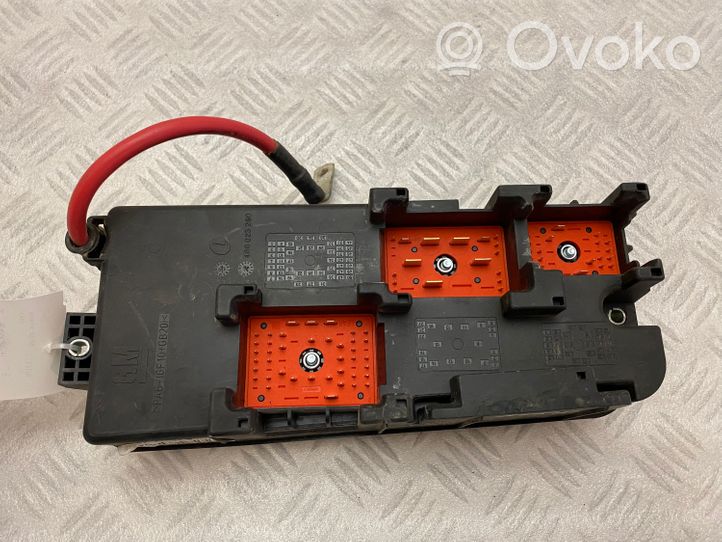 Opel Vectra C Module de fusibles 13144710