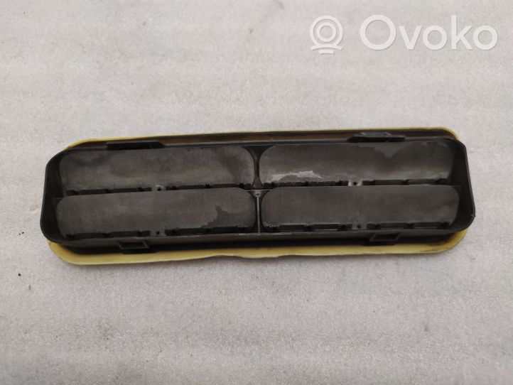 Mercedes-Benz CLS C218 AMG Quarter panel pressure vent A2128300242