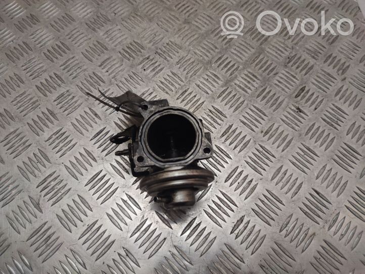 Volkswagen Golf IV Soupape vanne EGR 038131501E