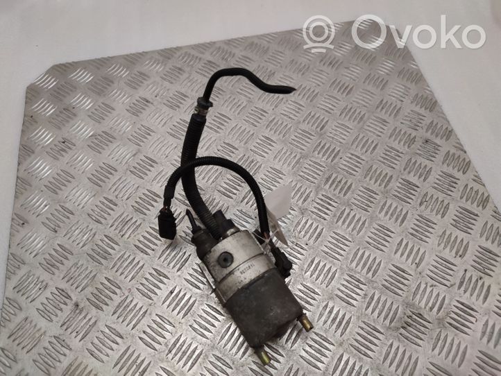 Volkswagen PASSAT B5 Muut jarrujen osat 8E0614175D