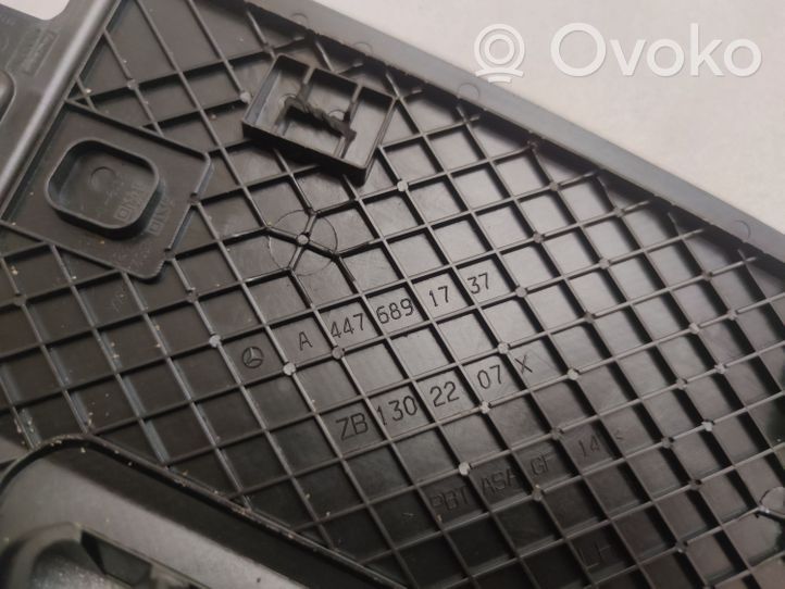 Mercedes-Benz V Class W447 Lango oro grotelės A4476891737