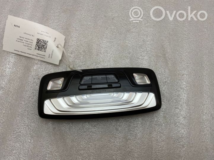 BMW X4 G02 Takaistuimen valo 012097