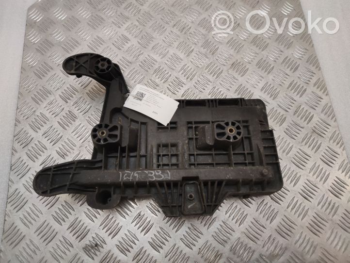 Volkswagen Golf Plus Boîte de batterie 1KM915333