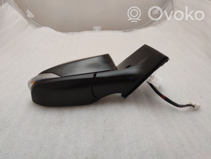 Toyota Auris E180 Front door electric wing mirror 026983