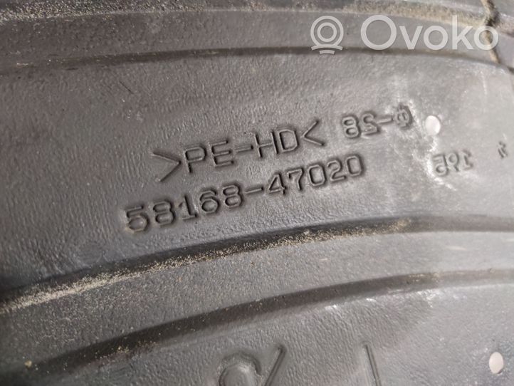 Toyota Prius (XW30) Osłona boczna podwozia 5816847020