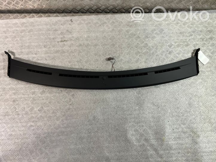 Maserati Levante Rejilla de ventilación central del panel 670149127