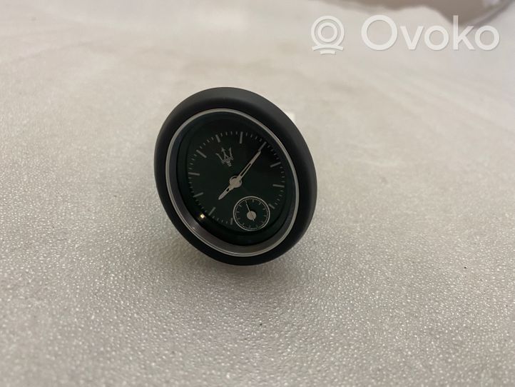 Maserati Levante Uhr 670063100