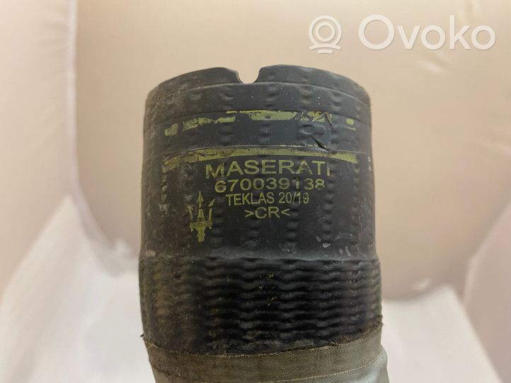 Maserati Levante Tube d'admission de tuyau de refroidisseur intermédiaire 670039138