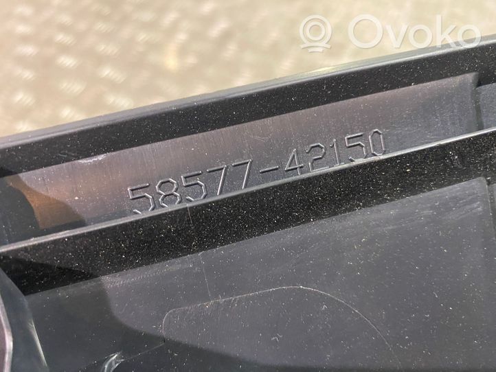 Toyota RAV 4 (XA50) Rivestimento vano della ruota di scorta 5857742150