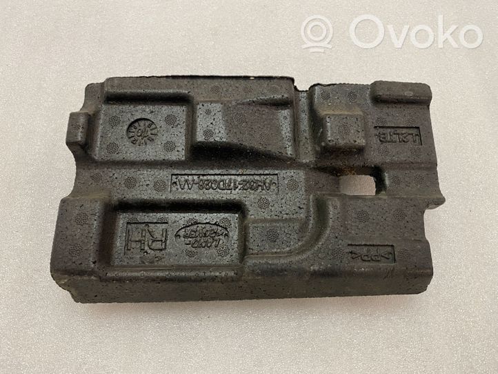 Land Rover Range Rover Sport L320 Absorber zderzaka tylnego AH3217D928AA