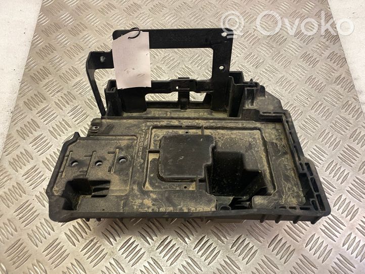 Hyundai Tucson IV NX4 Vassoio batteria 37150N7000