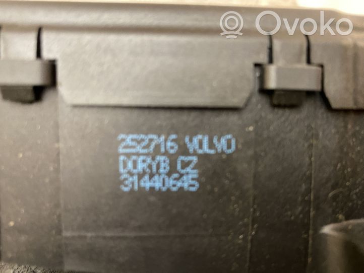 Volvo XC60 Motorino di blocco/chiusura del portellone del bagagliaio 31440645