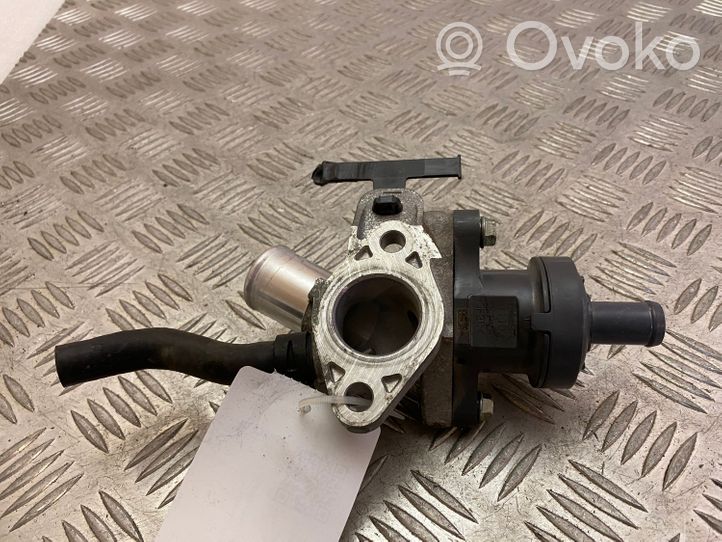 Toyota C-HR Boîtier de thermostat / thermostat 