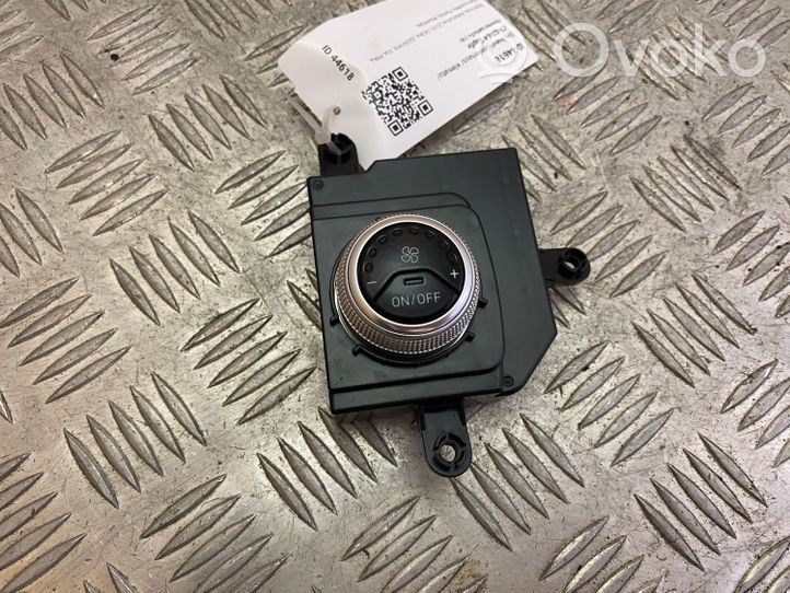 Hyundai Santa Fe Climate control unit 97983S1000