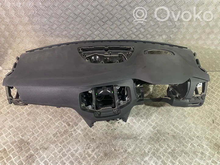 Volvo XC90 Panelis 
