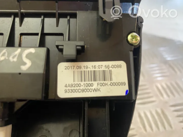 KIA Sportage Interruptor de calefacción del asiento 4A92001000