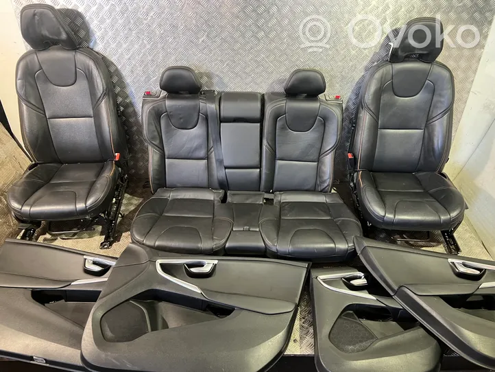 Volvo V40 Cross country Seat set 