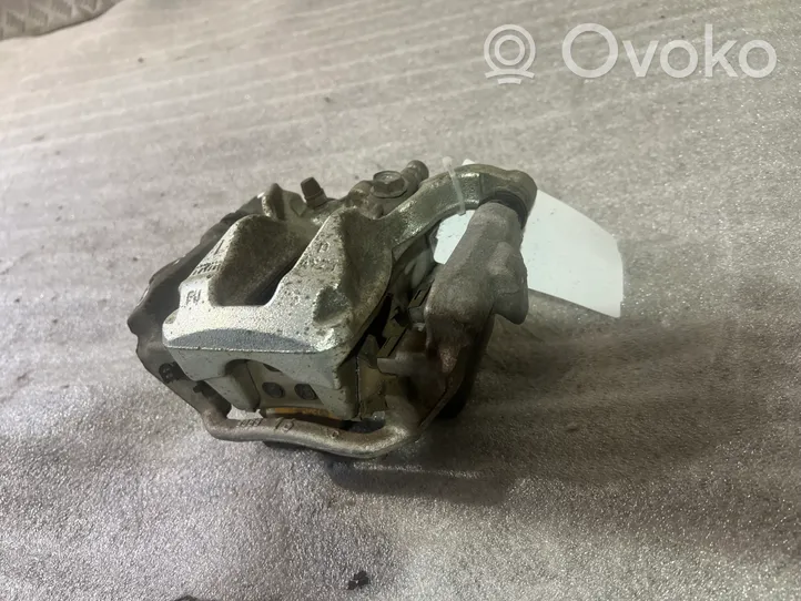 Toyota C-HR Pinza del freno posteriore 46310F4011