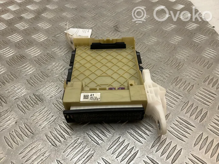 Toyota C-HR Module confort 82730F4010