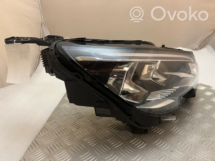 Peugeot 5008 II Lampa przednia 9810478080