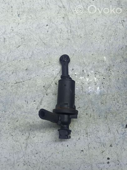 Opel Vivaro Główny cylinder sprzęgła 8200506490