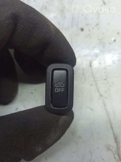 Volkswagen Polo V 6R Alarm switch 