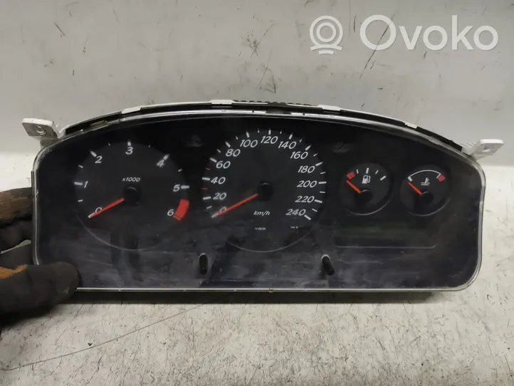 Nissan Primera Compteur de vitesse tableau de bord 88458015