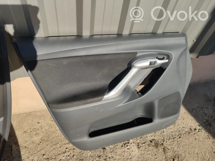 Toyota Verso Set di rivestimento del pannello della portiera 