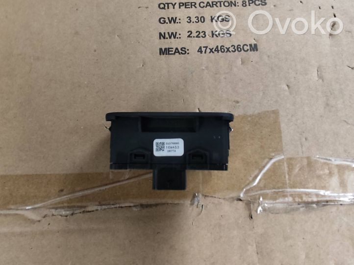 Volvo XC90 Przełącznik / Przycisk otwierania klapy bagażnika 31376890