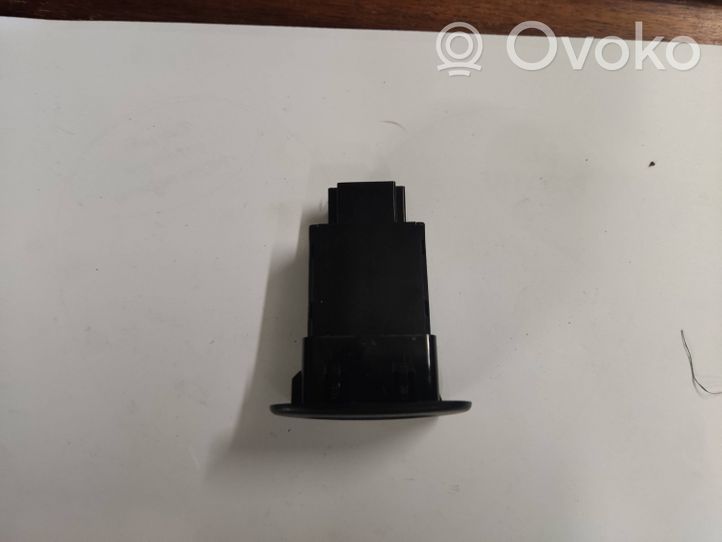 Mitsubishi Outlander Tailgate/trunk/boot open switch 