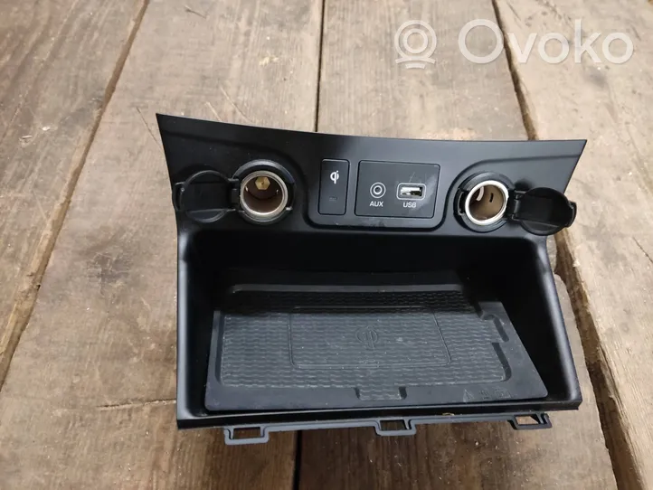 Hyundai Tucson TL Module de charge sans fil 84630D7AD04X