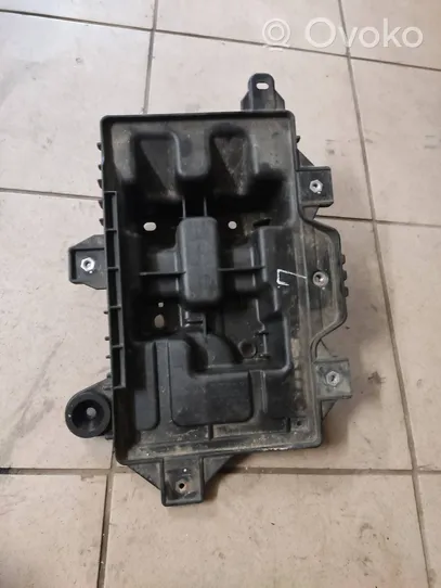 Hyundai Tucson TL Boîte de batterie 37150D3700