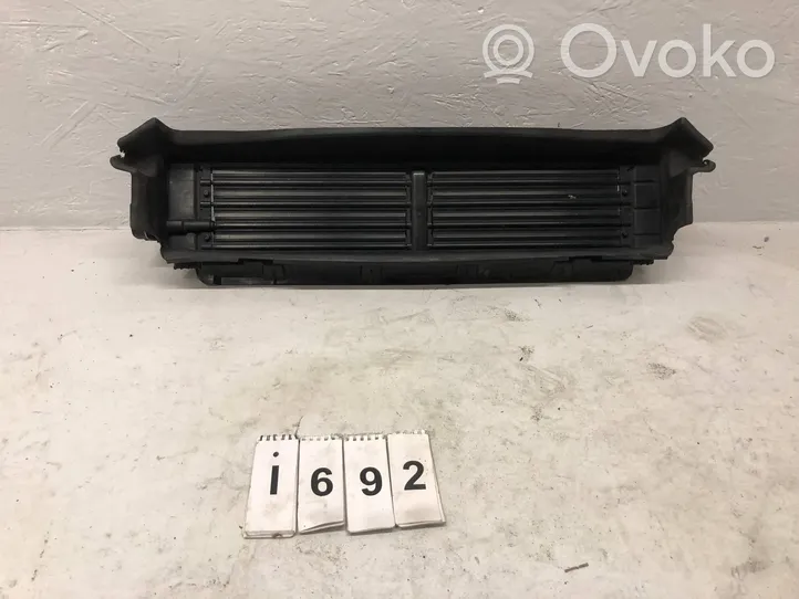 Volvo XC60 Wlot / Kanał powietrza intercoolera 31425366