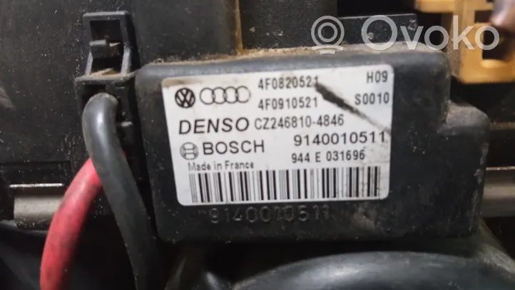 Audi A6 S6 C5 4B Sisälämmityksen ilmastoinnin korin kotelo 4F0820521