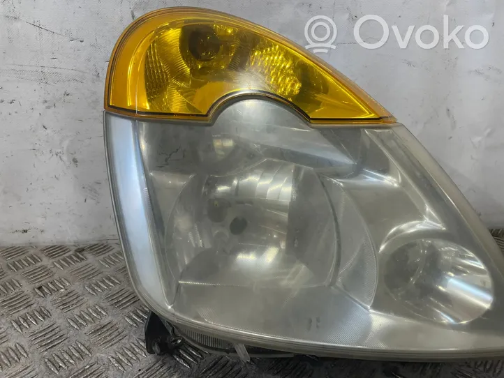 Renault Modus Lampa przednia 8200301831