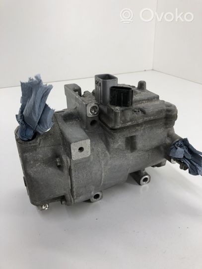 Toyota RAV 4 (XA40) Klimakompressor Pumpe 0422000533