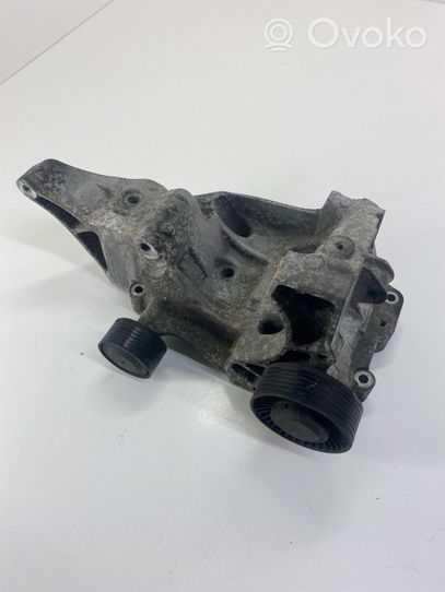 BMW 1 E81 E87 Support de générateur / alternateur 7802637