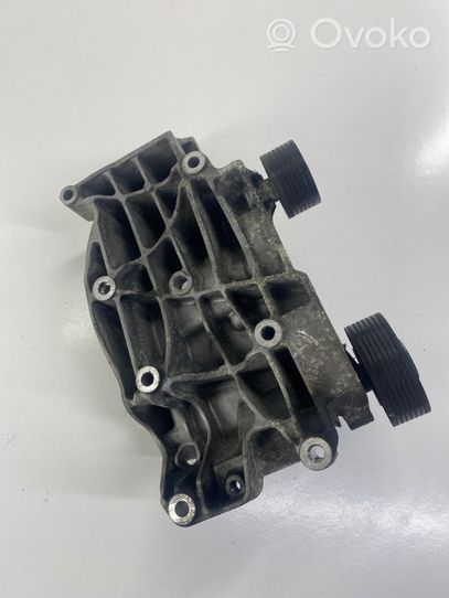 BMW 1 E81 E87 Support de générateur / alternateur 7802637