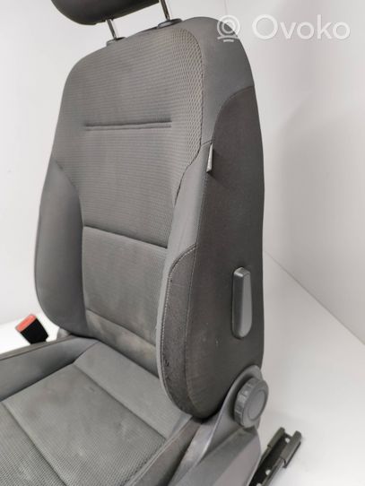 Volkswagen Golf VII Front driver seat 