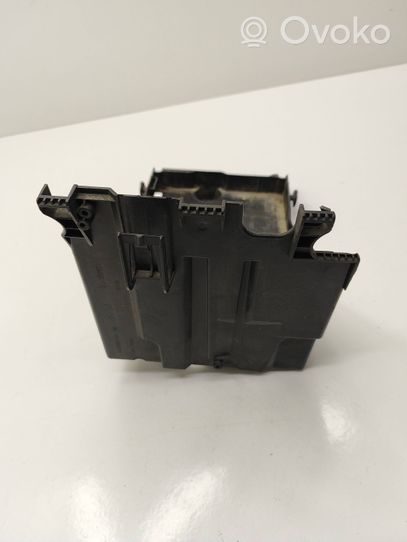 Peugeot 5008 Boîte de batterie 9689002180