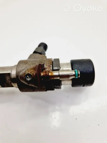 Citroen C4 II Injecteur de carburant 9802448680