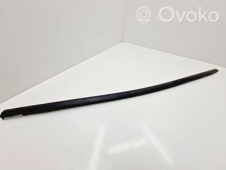 Peugeot 2008 II Rivestimento modanatura del vetro della portiera posteriore 9825968080