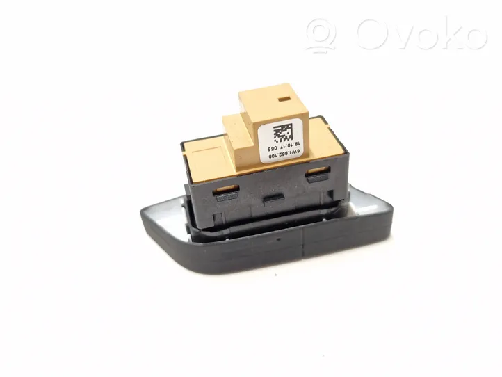 Audi A4 S4 B9 Central locking switch button 8W1962108