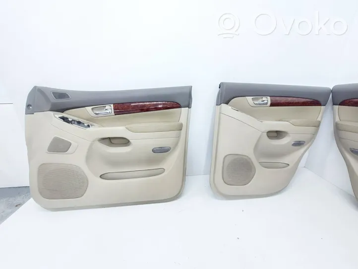 Toyota Land Cruiser (J120) Set interni 