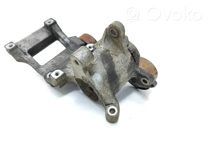 Toyota Land Cruiser (J120) Soporte de montaje del compresor de A/C 