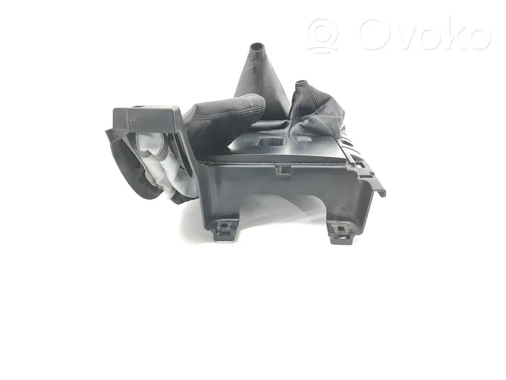 Toyota Land Cruiser (J120) Contour de levier de vitesses 5880460370