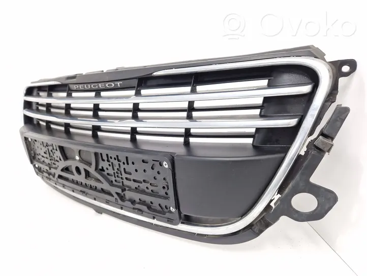 Peugeot 508 Maskownica / Grill / Atrapa górna chłodnicy 9686571877