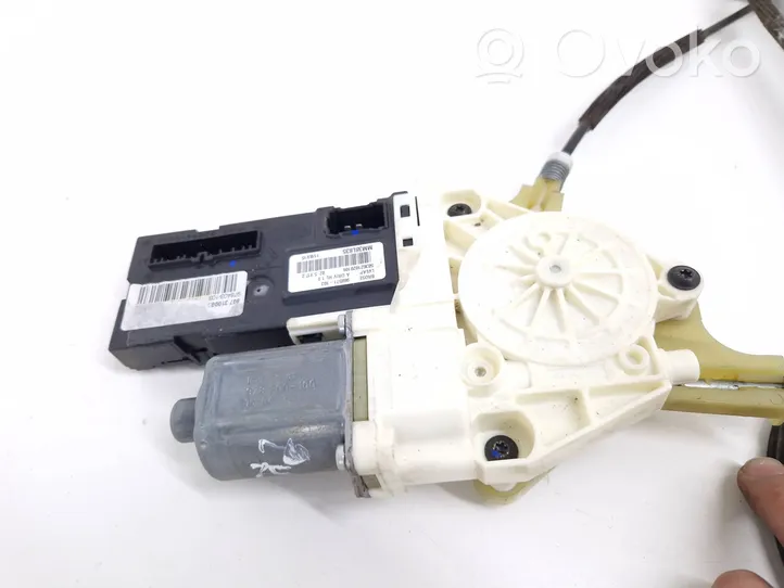 Renault Laguna III Elektryczny podnośnik szyby drzwi przednich 988571103