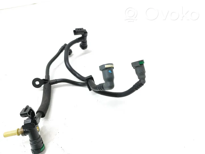 Peugeot 208 Tuyau d'alimentation conduite de carburant 